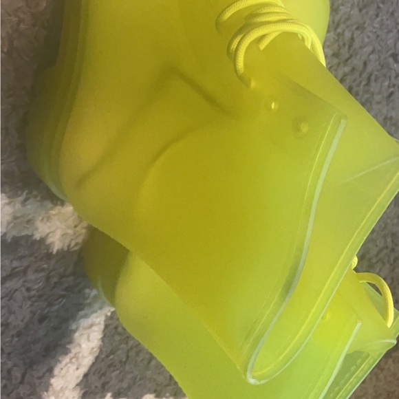 Rain boots lightly worn little black stain - Picture 5 of 5